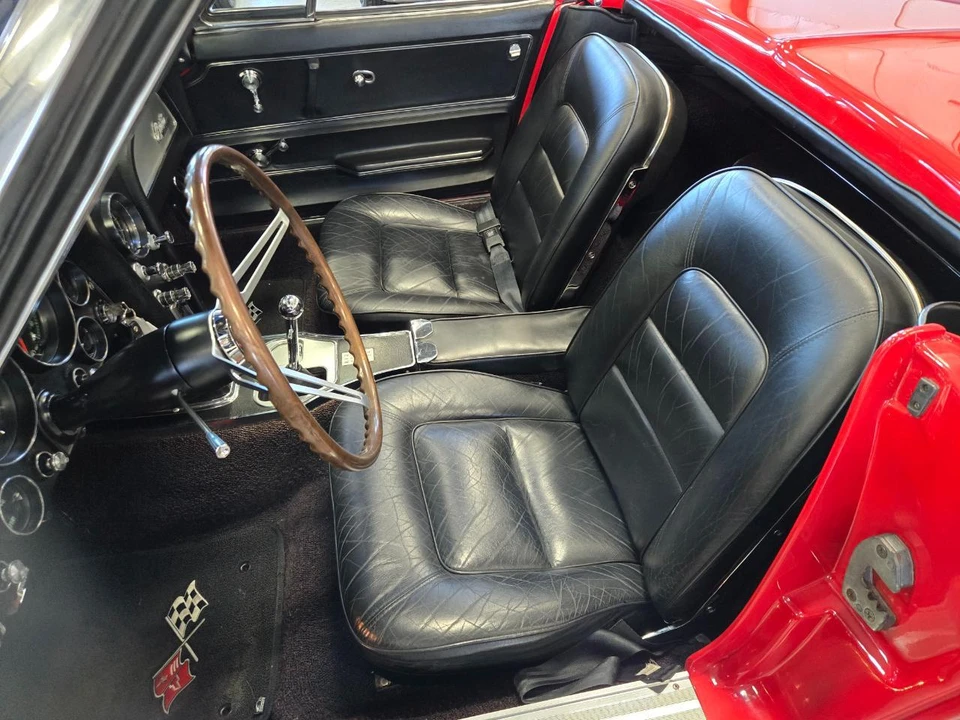 1965 Chevrolet Corvette C2 - Image 16 of 23