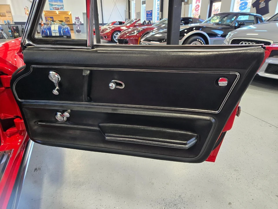 1965 Chevrolet Corvette C2 - Image 20 of 23