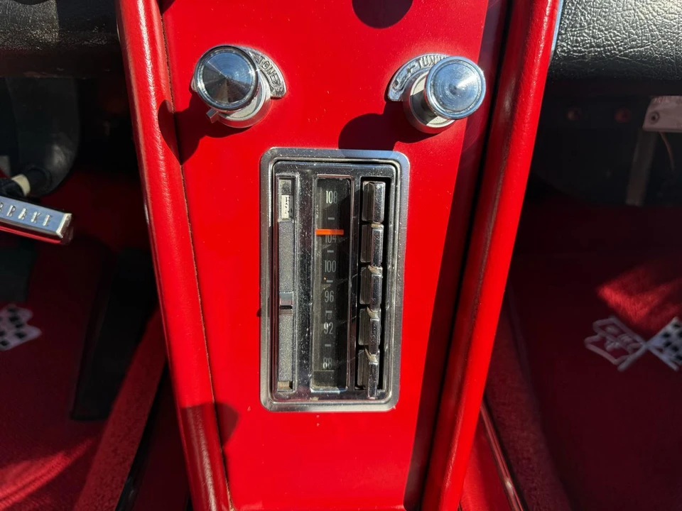 1965 Chevrolet Corvette C2 - Image 28 of 31