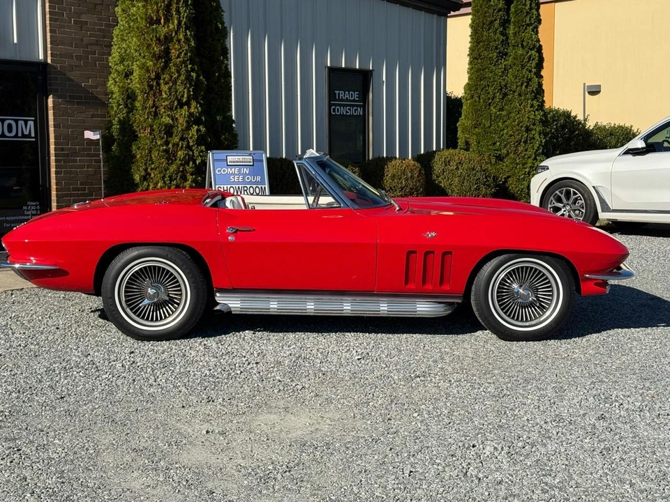 1965 Chevrolet Corvette C2 - Image 2 of 31