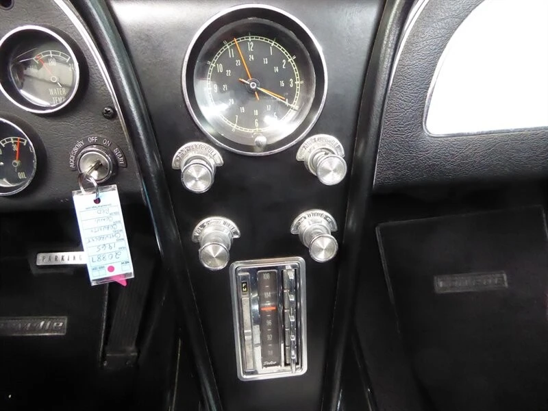 1965 Chevrolet Corvette C2 - Image 22 of 31