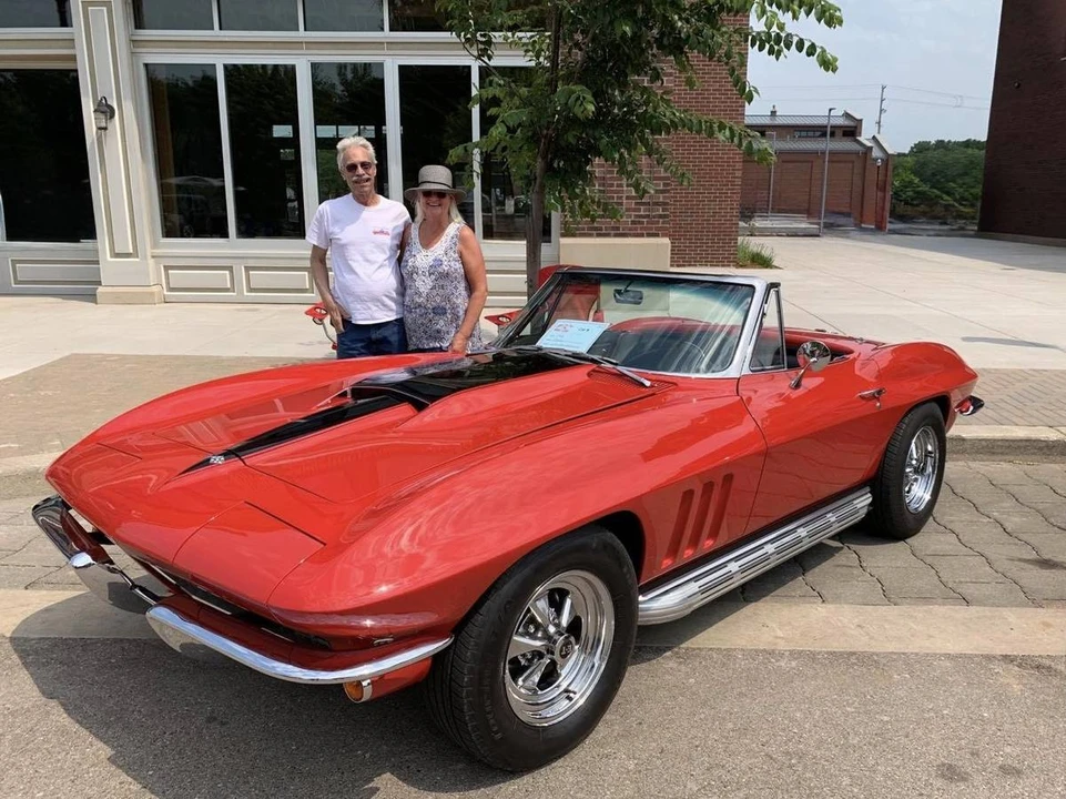 1965 Chevrolet Corvette C2 - Image 11 of 20
