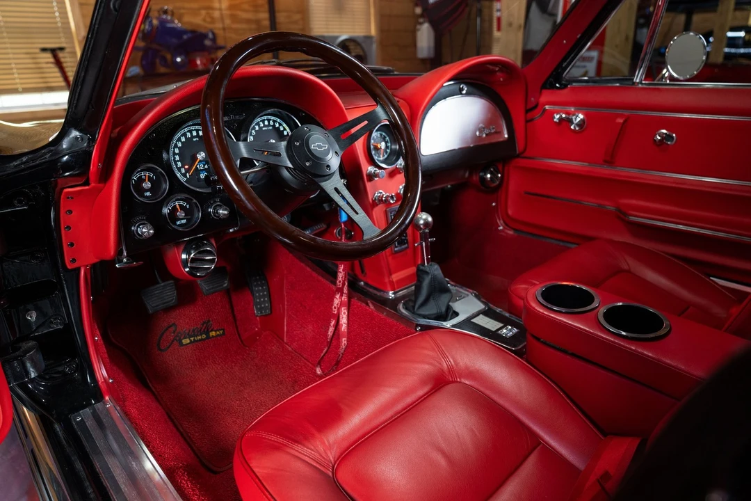 1965 Chevrolet Corvette C2 - Image 5 of 31
