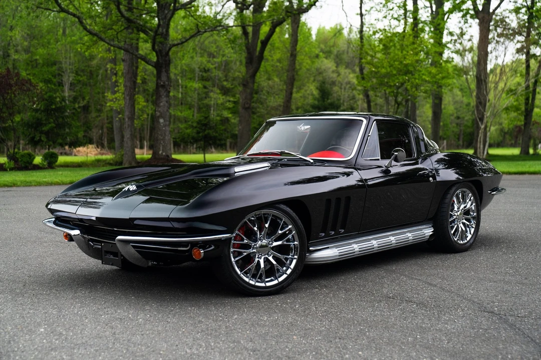 1965 Chevrolet Corvette C2 - Image 8 of 31
