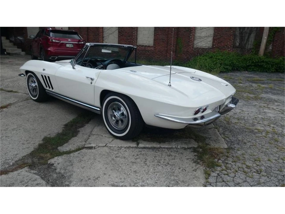 1965 Chevrolet Corvette C2 - Image 4 of 14