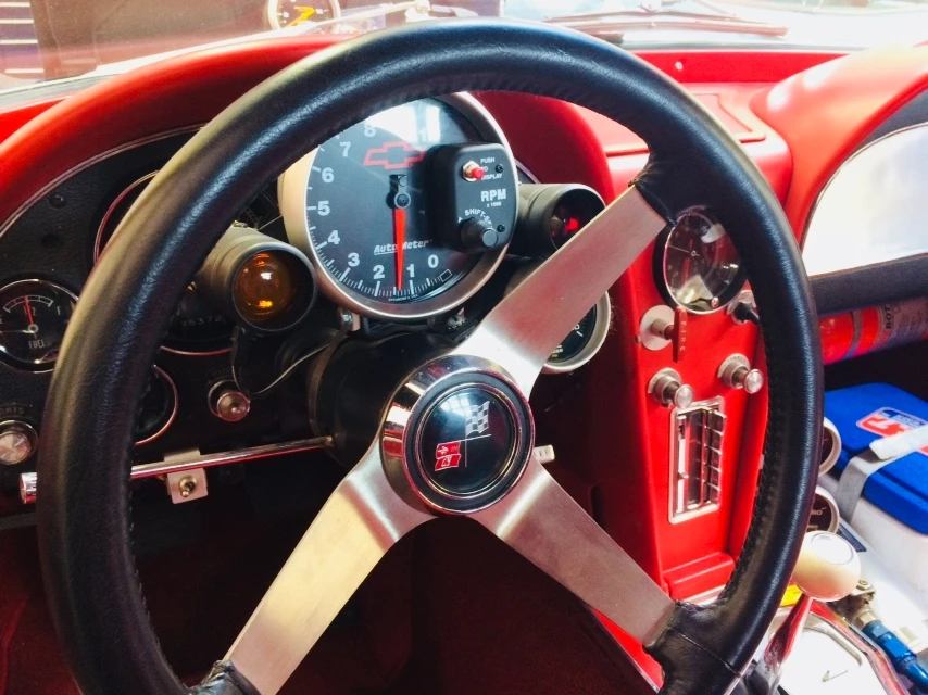 1965 Chevrolet Corvette C2 - Image 25 of 31