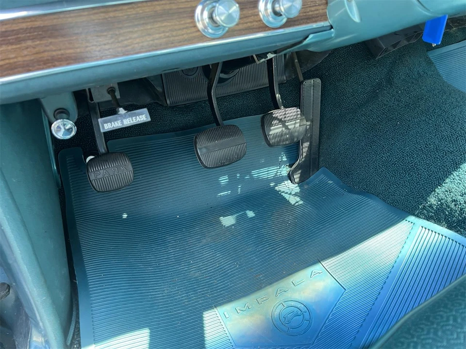 1965 Chevrolet Impala 4th Gen - Image 26 of 31