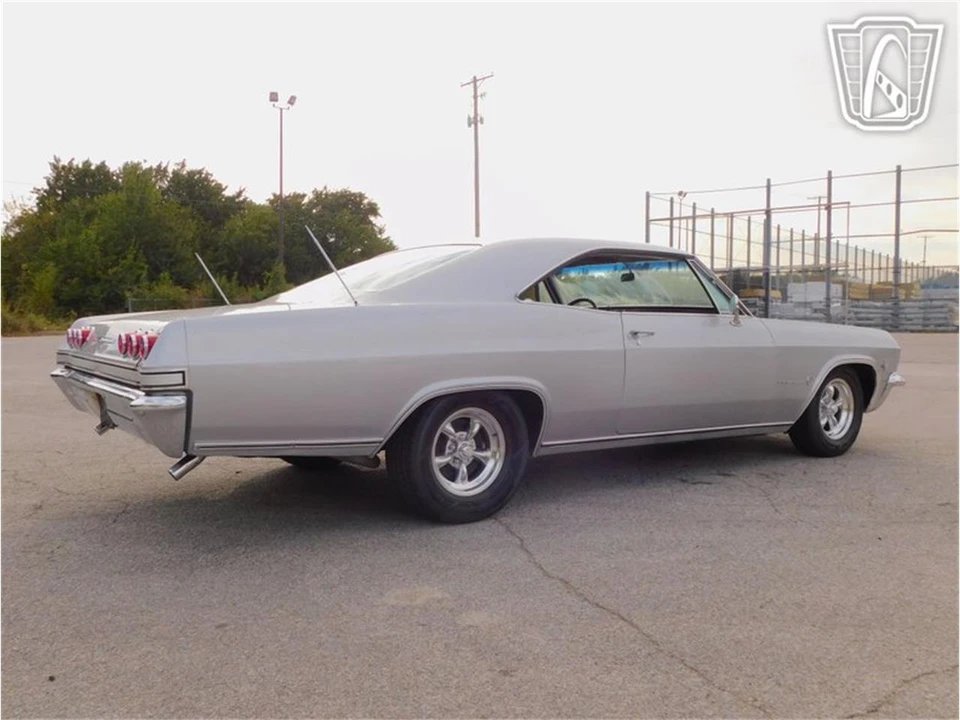 1965 Chevrolet Impala 4th Gen - Image 26 of 31