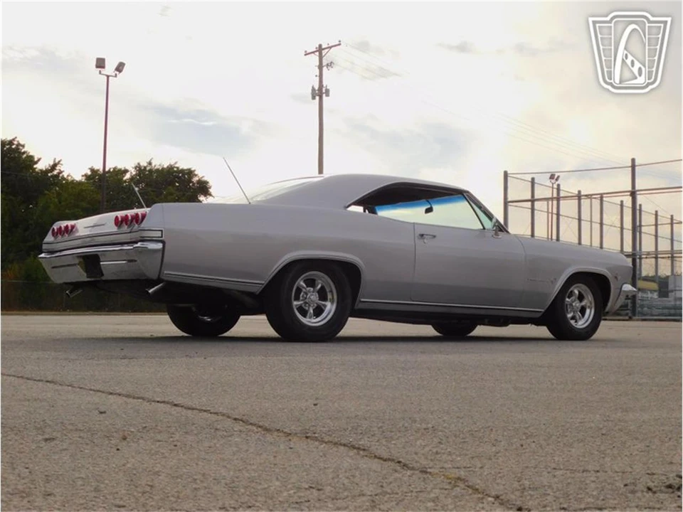 1965 Chevrolet Impala 4th Gen - Image 25 of 31