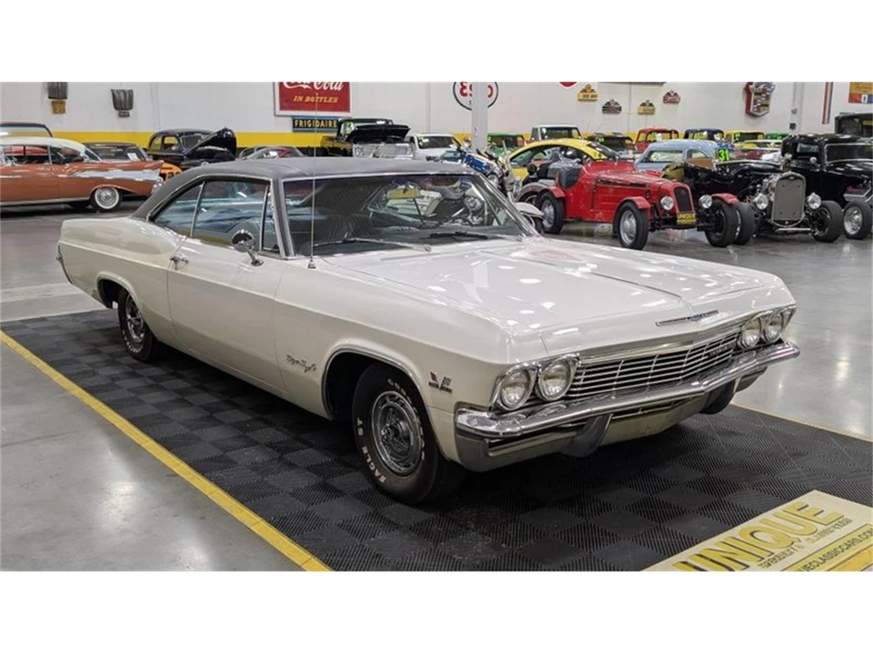 1965 Chevrolet Impala 4th Gen - Image 2 of 10
