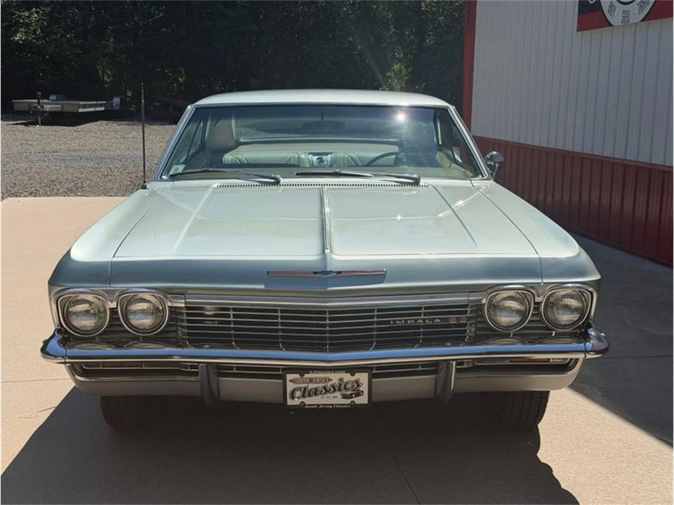 1965 Chevrolet Impala 4th Gen - Image 2 of 31