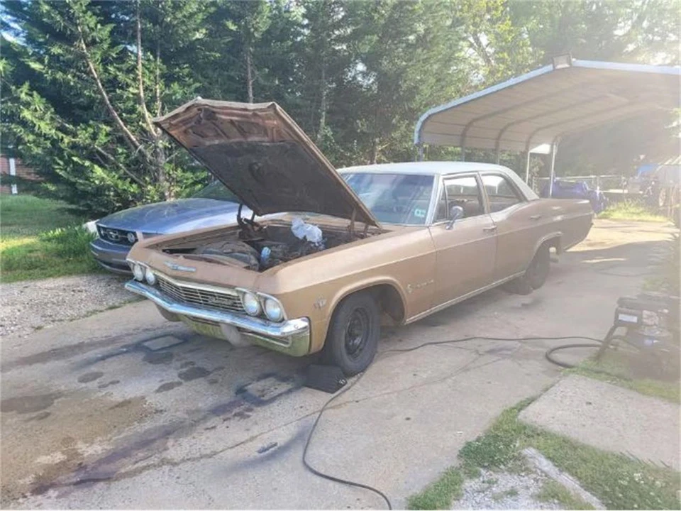 1965 Chevrolet Impala 4th Gen - Image 16 of 29