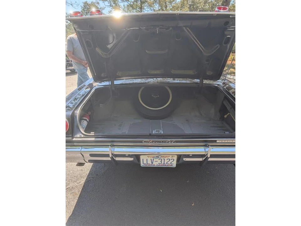 1965 Chevrolet Impala SS 4th Gen - Image 19 of 23