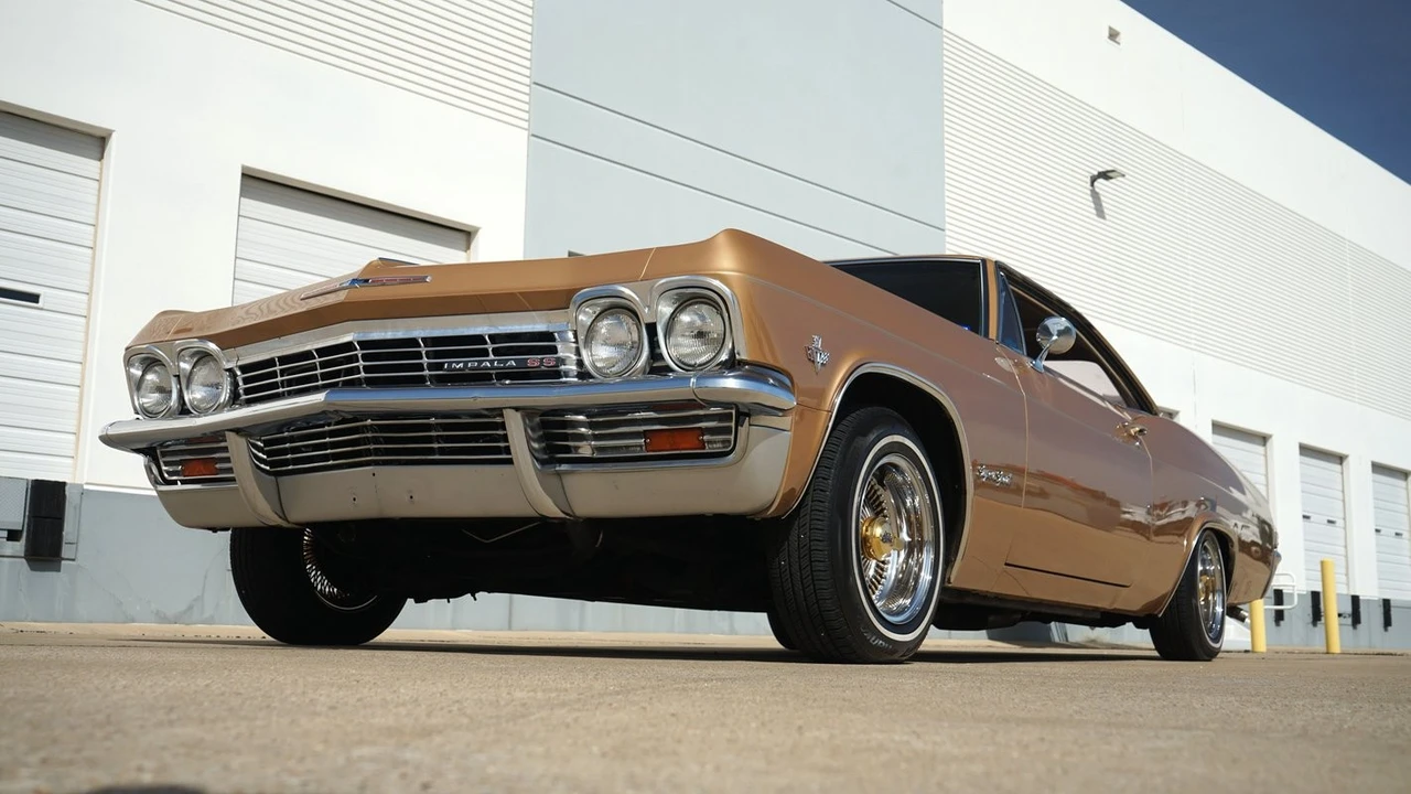 1965 Chevrolet Impala 4th Gen - Image 5 of 12