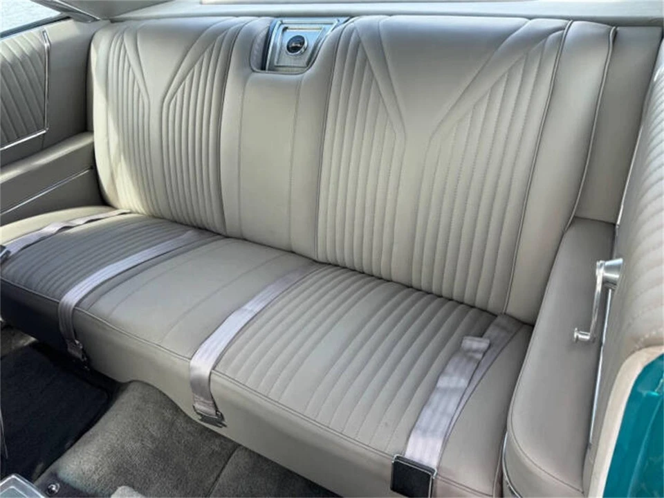 1965 Chevrolet Impala SS 4th Gen - Image 26 of 31