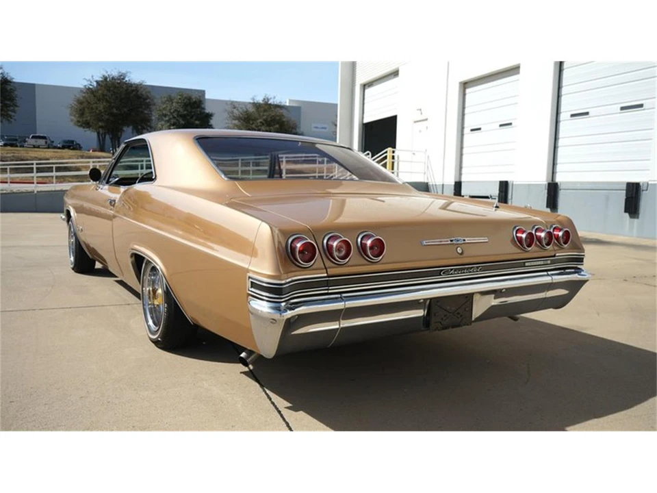 1965 Chevrolet Impala SS 4th Gen - Image 9 of 31