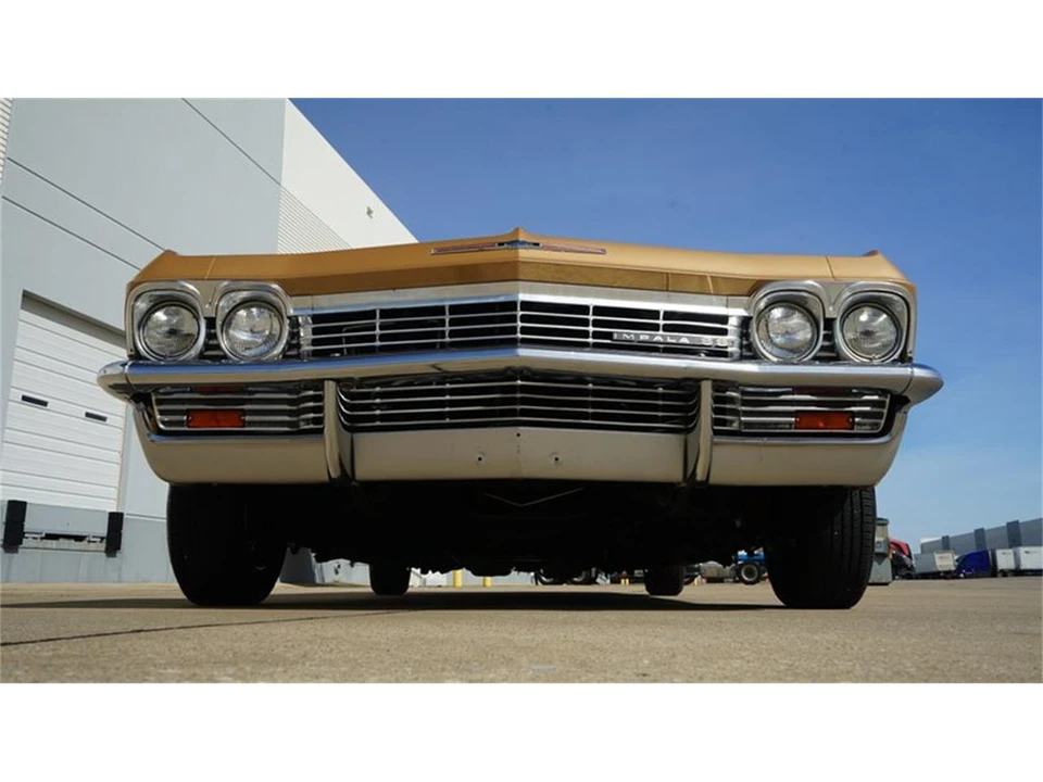 1965 Chevrolet Impala SS 4th Gen - Image 25 of 31