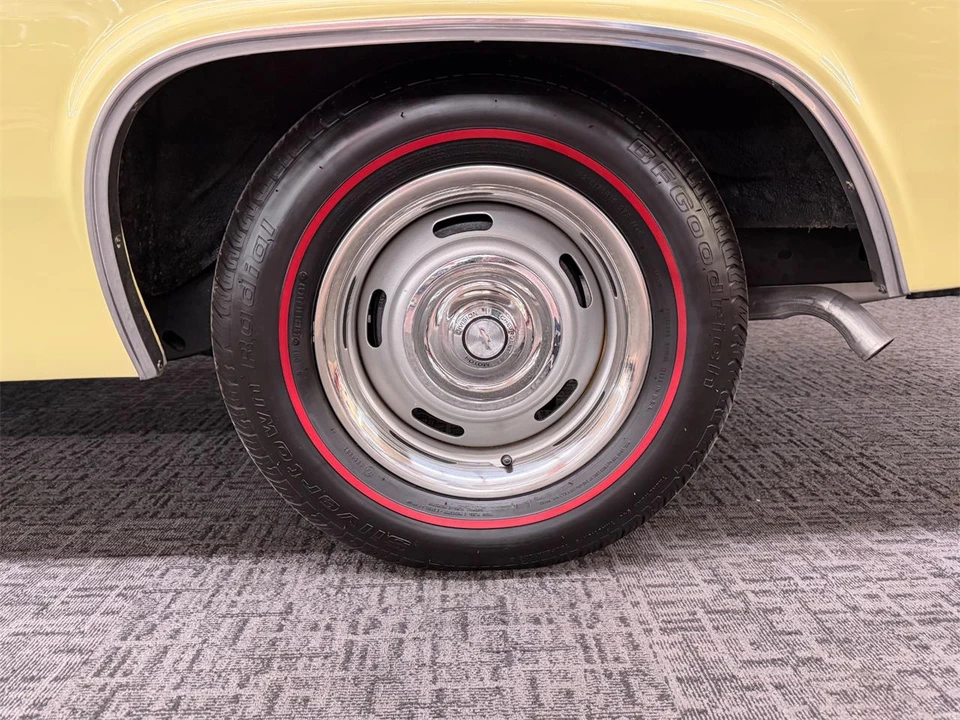 1965 Chevrolet Impala SS 4th Gen - Image 20 of 31