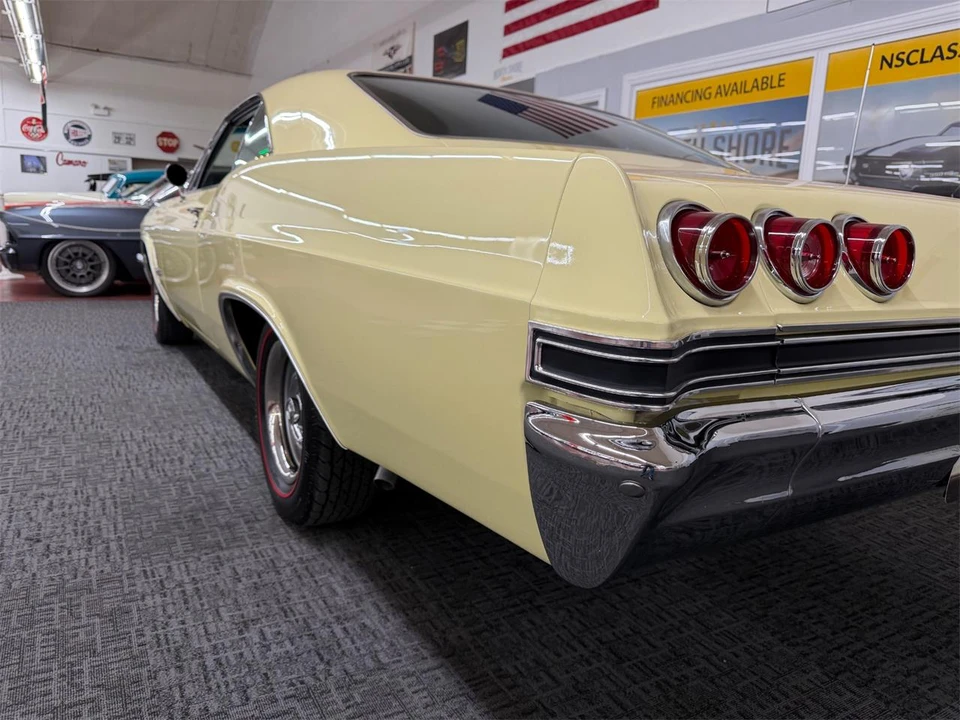 1965 Chevrolet Impala SS 4th Gen - Image 18 of 31