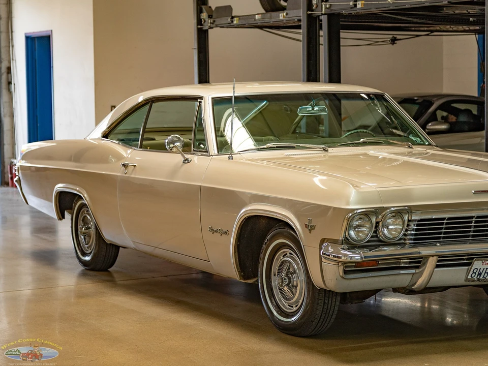 1965 Chevrolet Impala SS 4th Gen - Image 12 of 31