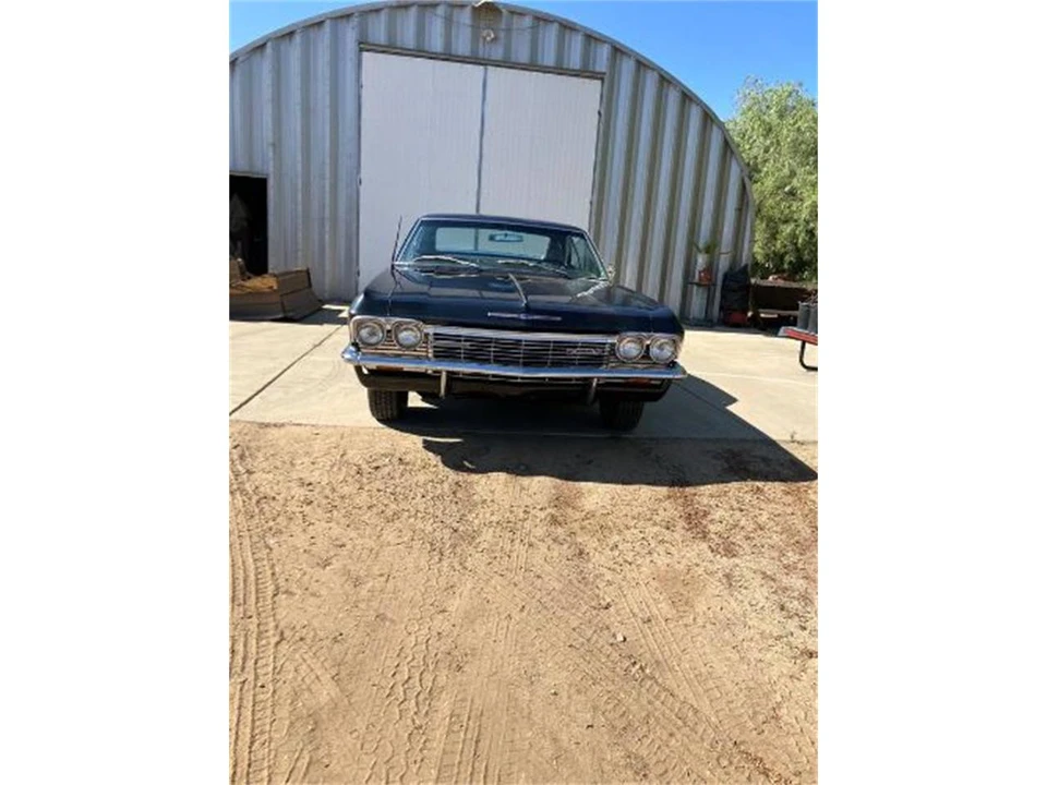 1965 Chevrolet Impala SS 4th Gen - Image 12 of 13