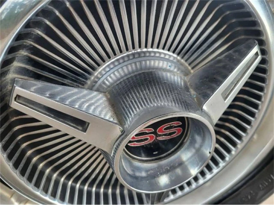 1965 Chevrolet Impala SS 4th Gen - Image 7 of 22
