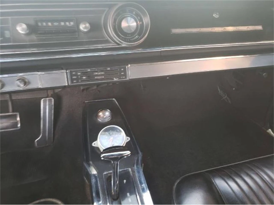 1965 Chevrolet Impala SS 4th Gen - Image 19 of 22