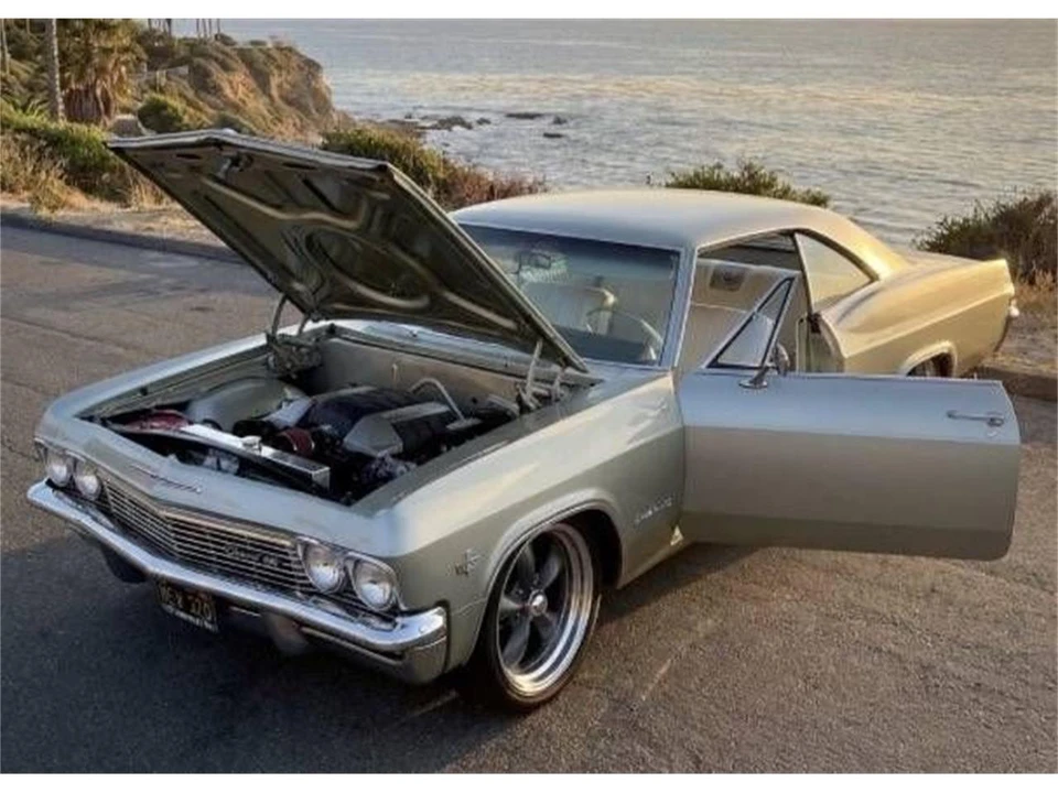 1965 Chevrolet Impala SS 4th Gen - Image 4 of 16