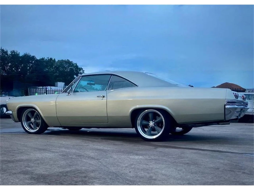 1965 Chevrolet Impala SS 4th Gen - Image 5 of 16