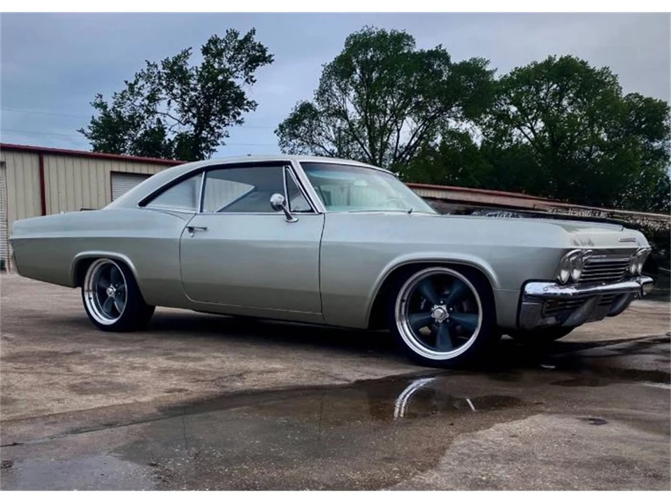 1965 Chevrolet Impala SS 4th Gen - Image 8 of 16