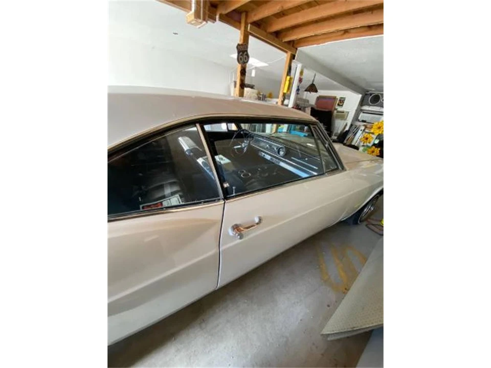 1965 Chevrolet Impala SS 4th Gen - Image 5 of 12