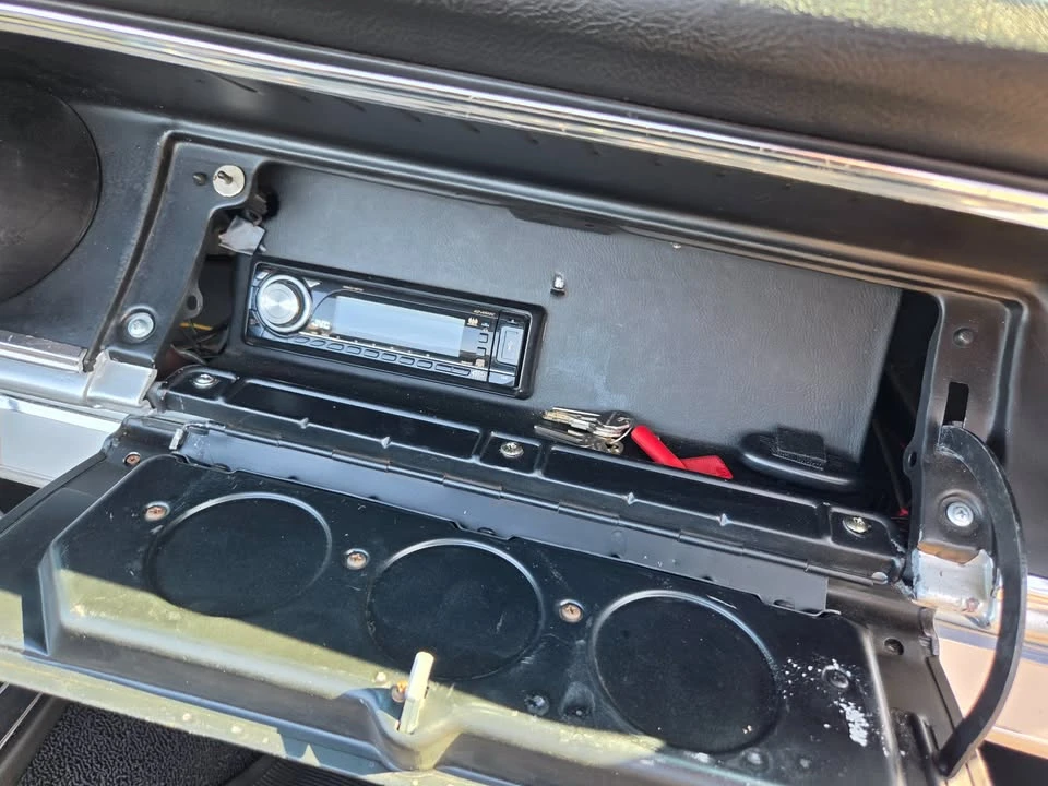 1965 Chevrolet Impala SS 4th Gen - Image 15 of 20