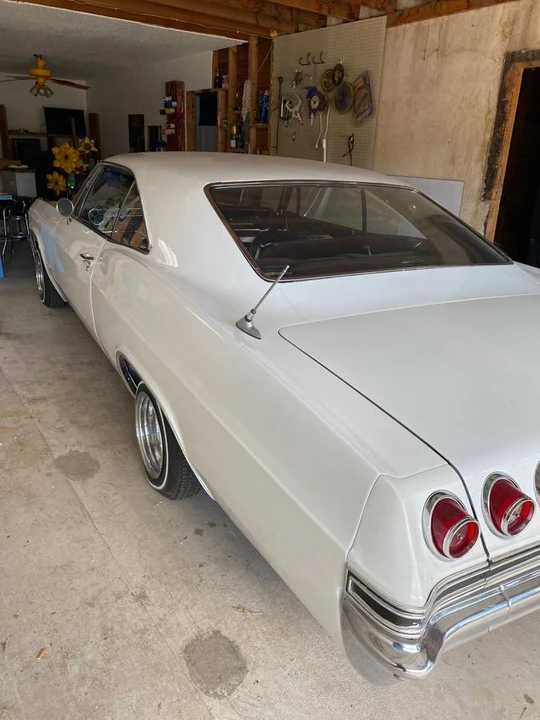 1965 Chevrolet Impala SS 4th Gen - Image 9 of 10