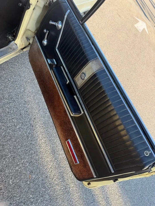 1965 Chevrolet Impala SS 4th Gen - Image 12 of 14