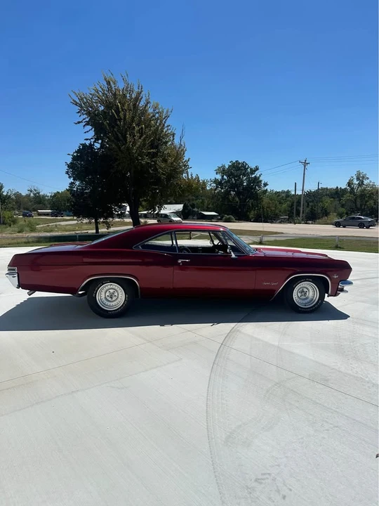 1965 Chevrolet Impala SS 4th Gen - Image 9 of 13