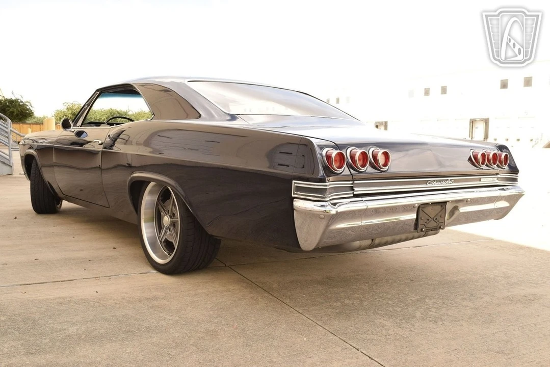 1965 Chevrolet Impala 3rd Gen - Image 10 of 12