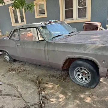 1965 Chevrolet Impala SS Sedan 4D