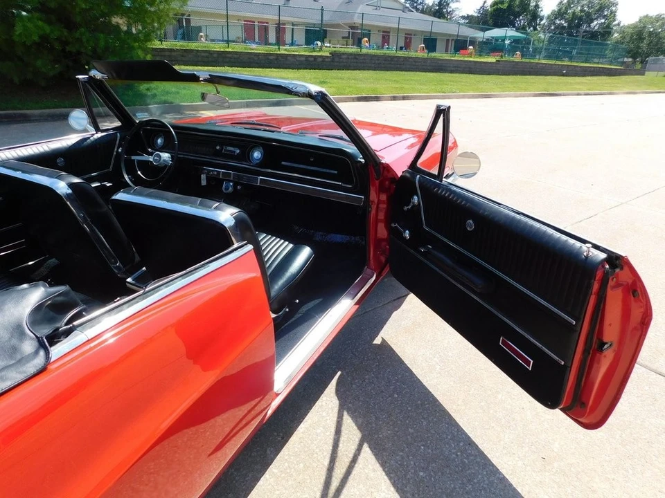 1965 Chevrolet Impala SS 4th Gen - Image 18 of 31