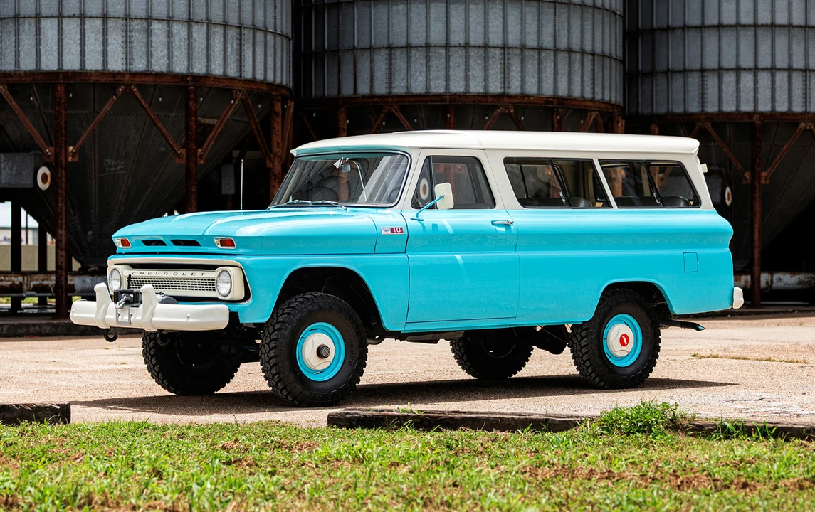 1965 Chevrolet Suburban 5th Gen - Image 7 of 13