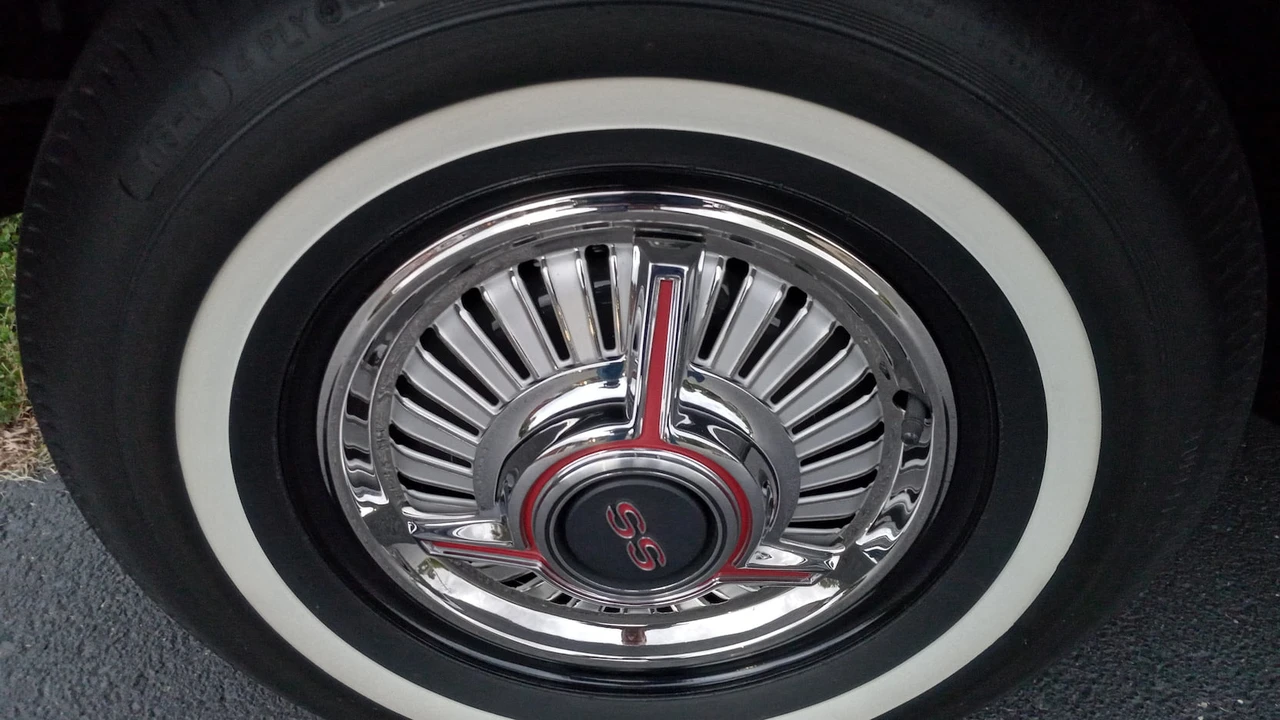 1965 Chevrolet Malibu - Image 23 of 26