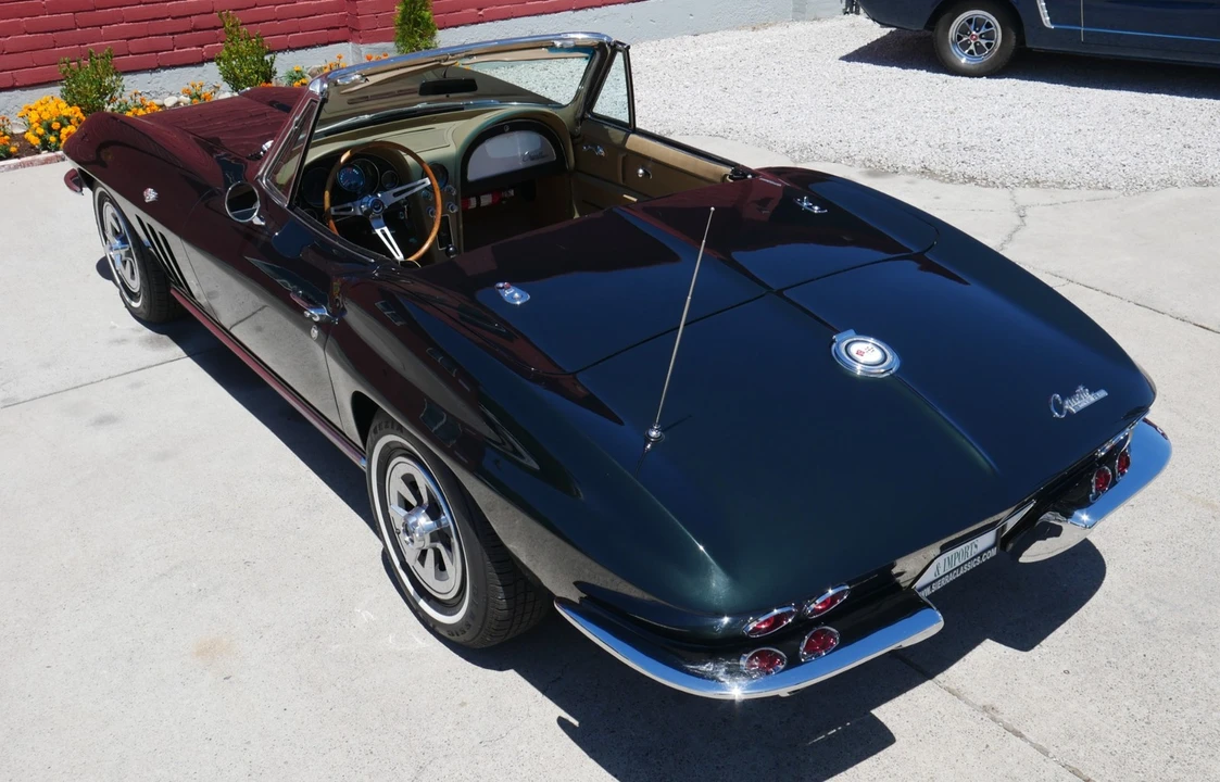 1965 Chevrolet Corvette C2 - Image 9 of 31