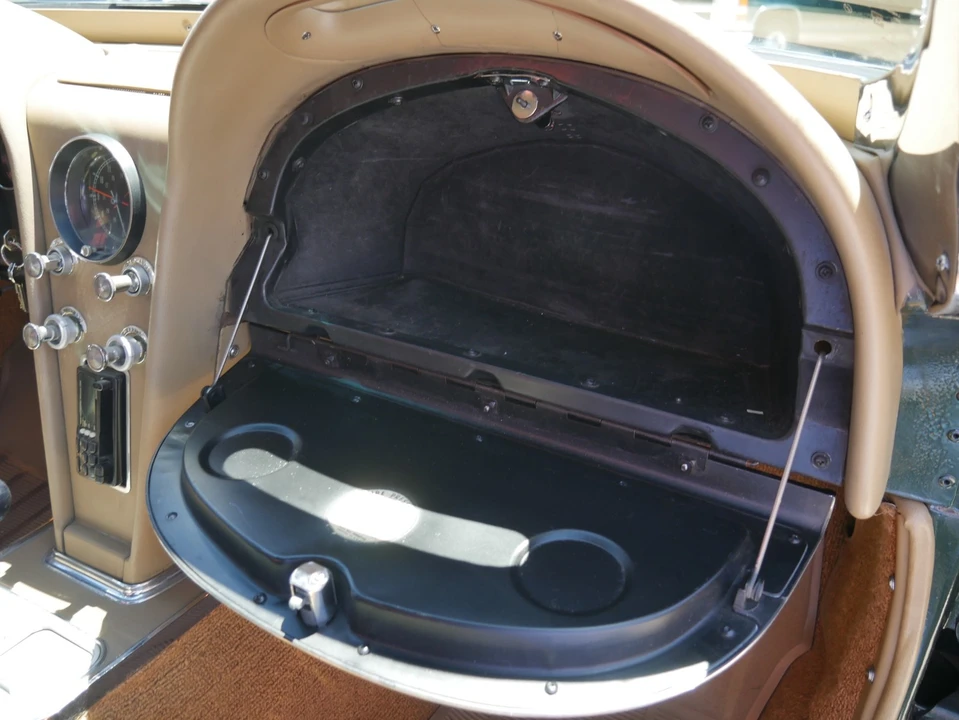 1965 Chevrolet Corvette C2 - Image 29 of 31