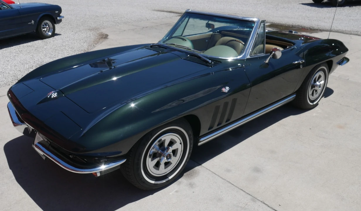 1965 Chevrolet Corvette C2 - Image 8 of 31