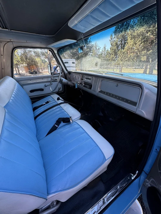 1965 Chevrolet Suburban 5th Gen - Image 27 of 31