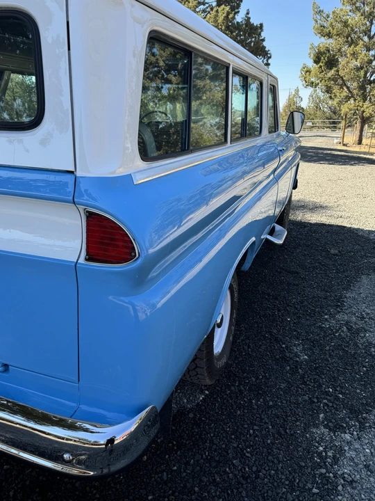 1965 Chevrolet Suburban 5th Gen - Image 14 of 31
