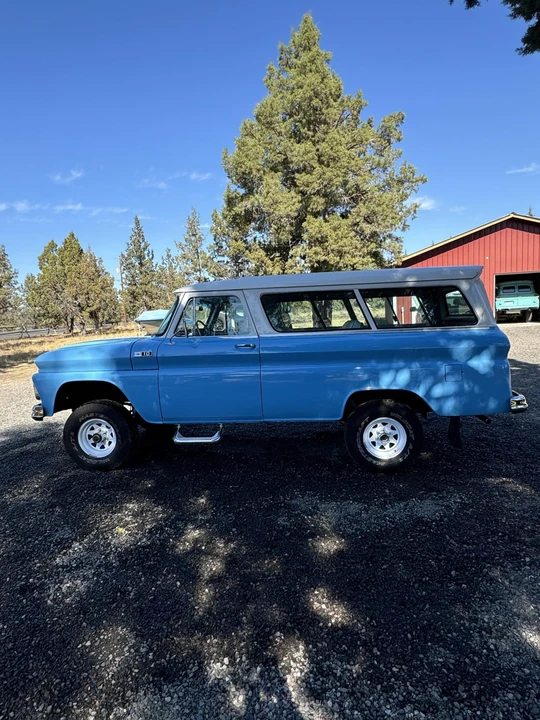 1965 Chevrolet Suburban 5th Gen - Image 4 of 31