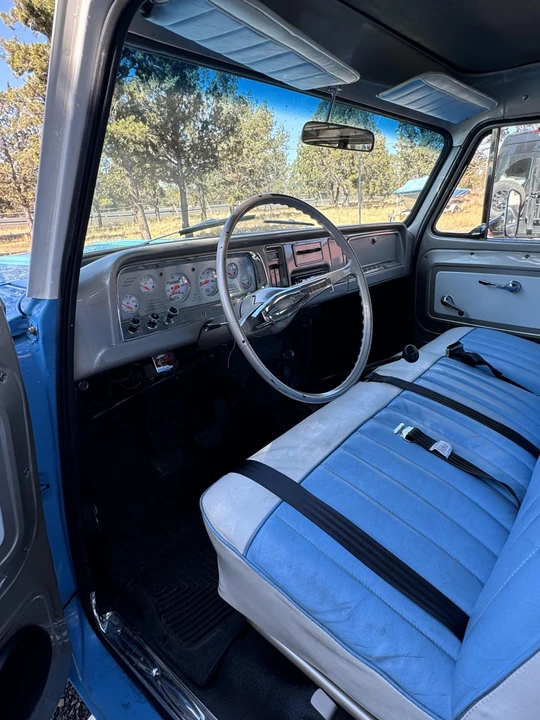 1965 Chevrolet Suburban 5th Gen - Image 22 of 31