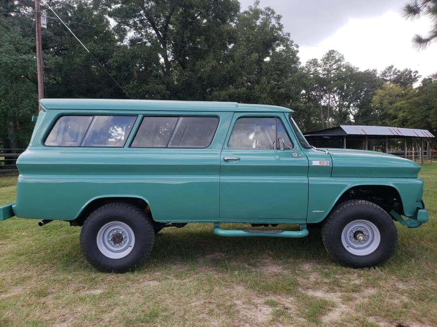 1965 Chevrolet Suburban 5th Gen - Image 2 of 12