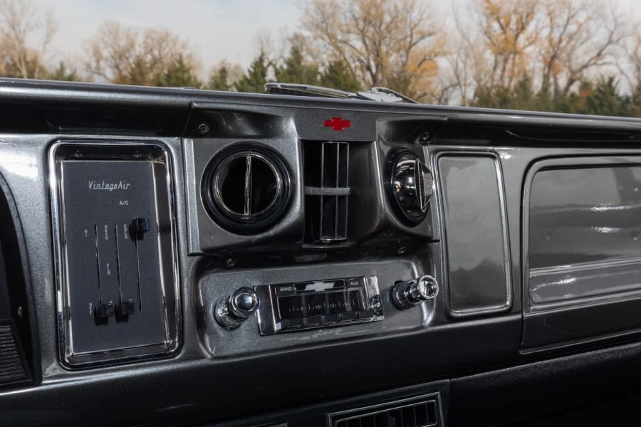 1965 Chevrolet Suburban 5th Gen - Image 31 of 31