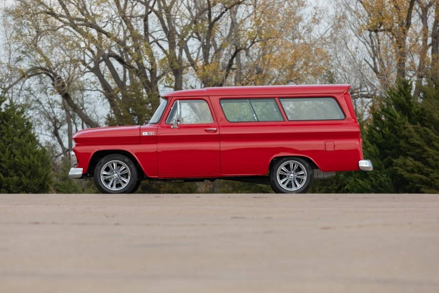 1965 Chevrolet Suburban 5th Gen - Image 19 of 31